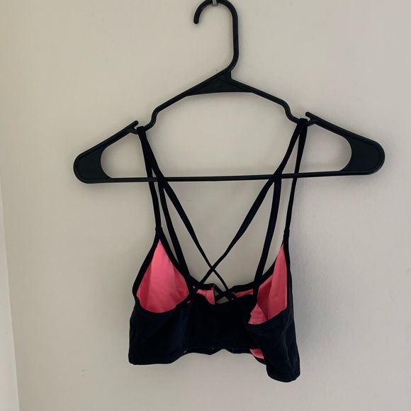 Victoria’s Secret pink bikini top - Picture 2 of 2